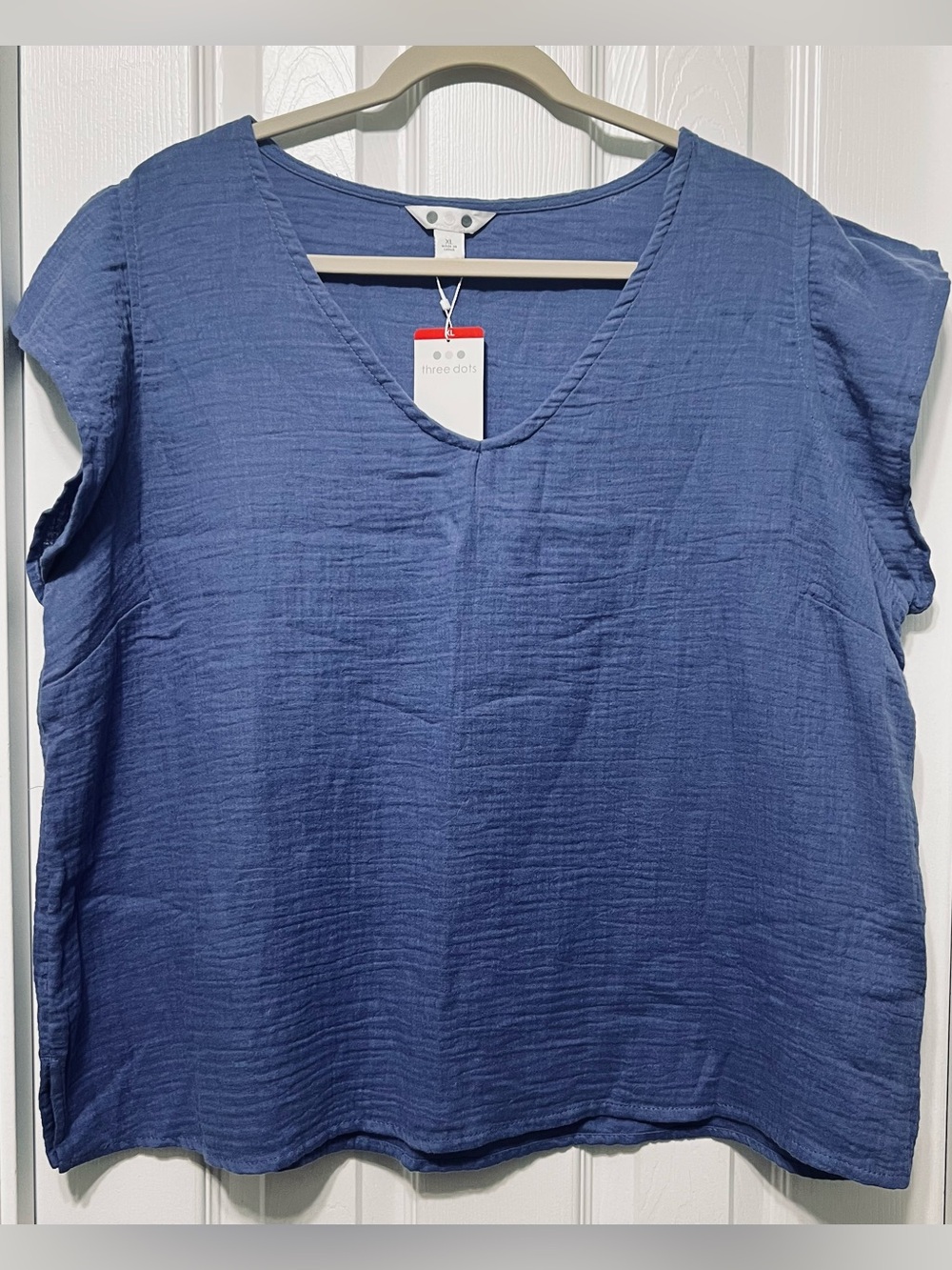 Three Dots Periwinkle Textured V-Neck Top